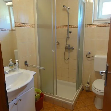 Apartment Holiday Podkoren,